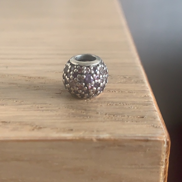 Pandora retired charm - Picture 2 of 2